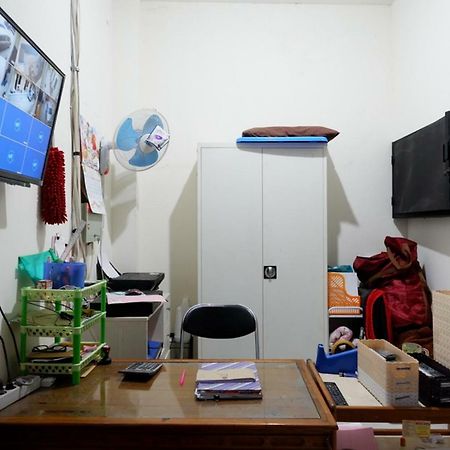 Reddoorz Near Living Plaza Purwokerto Hotel Exterior foto