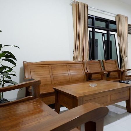 Reddoorz Near Living Plaza Purwokerto Hotel Exterior foto