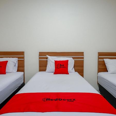 Reddoorz Near Living Plaza Purwokerto Hotel Exterior foto