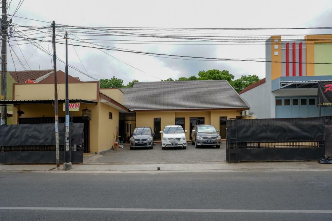 Reddoorz Near Living Plaza Purwokerto Hotel Exterior foto