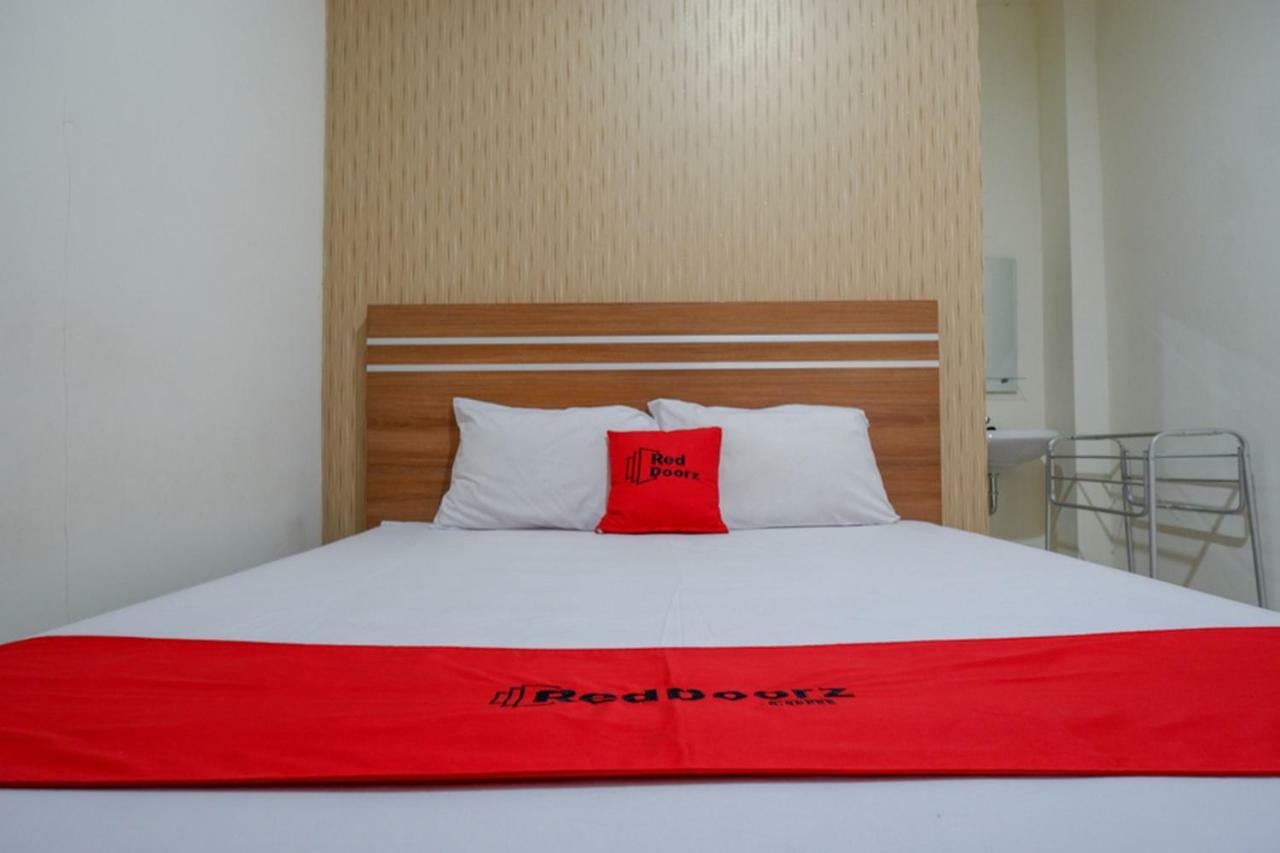 Reddoorz Near Living Plaza Purwokerto Hotel Exterior foto