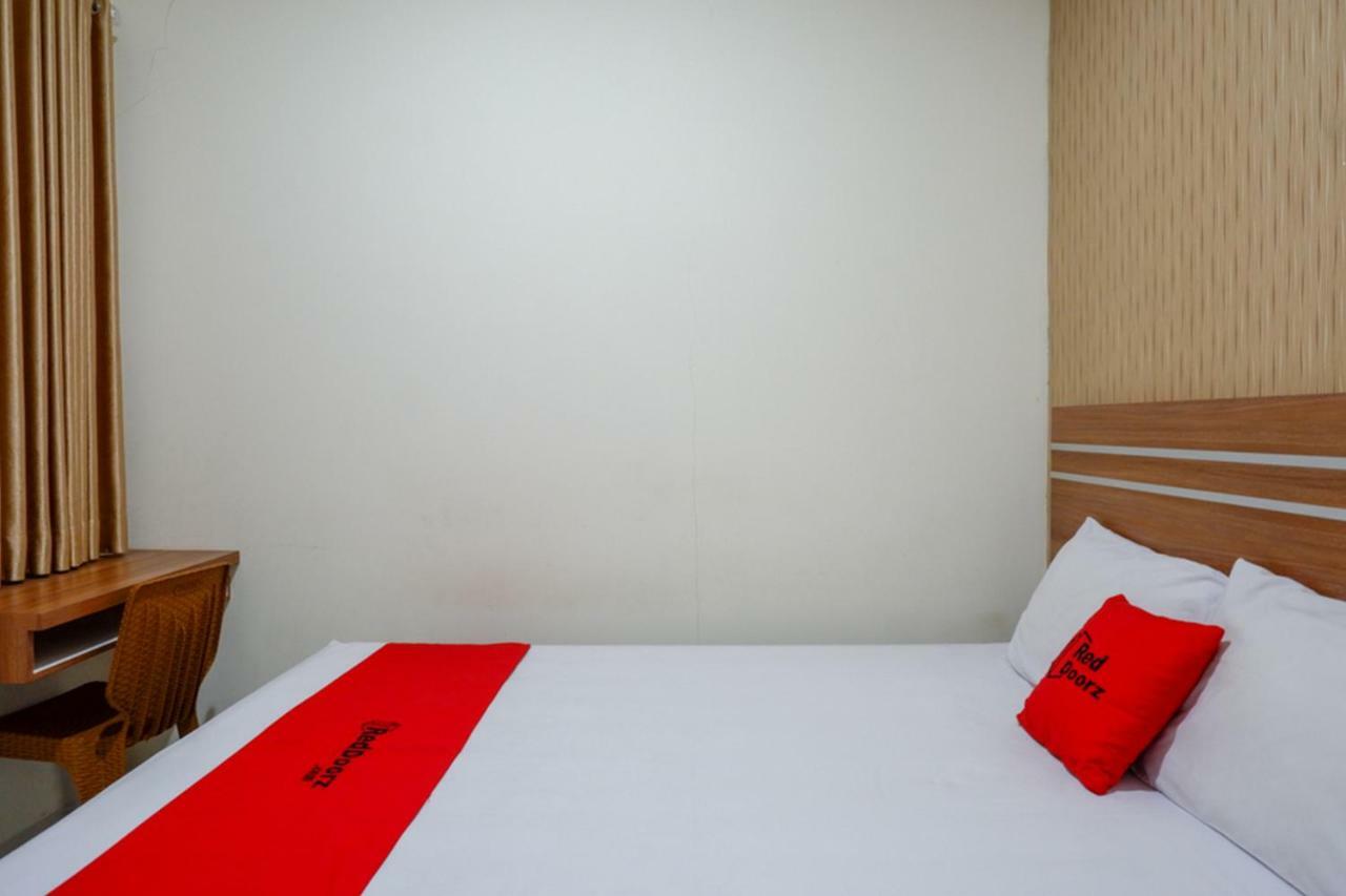 Reddoorz Near Living Plaza Purwokerto Hotel Exterior foto
