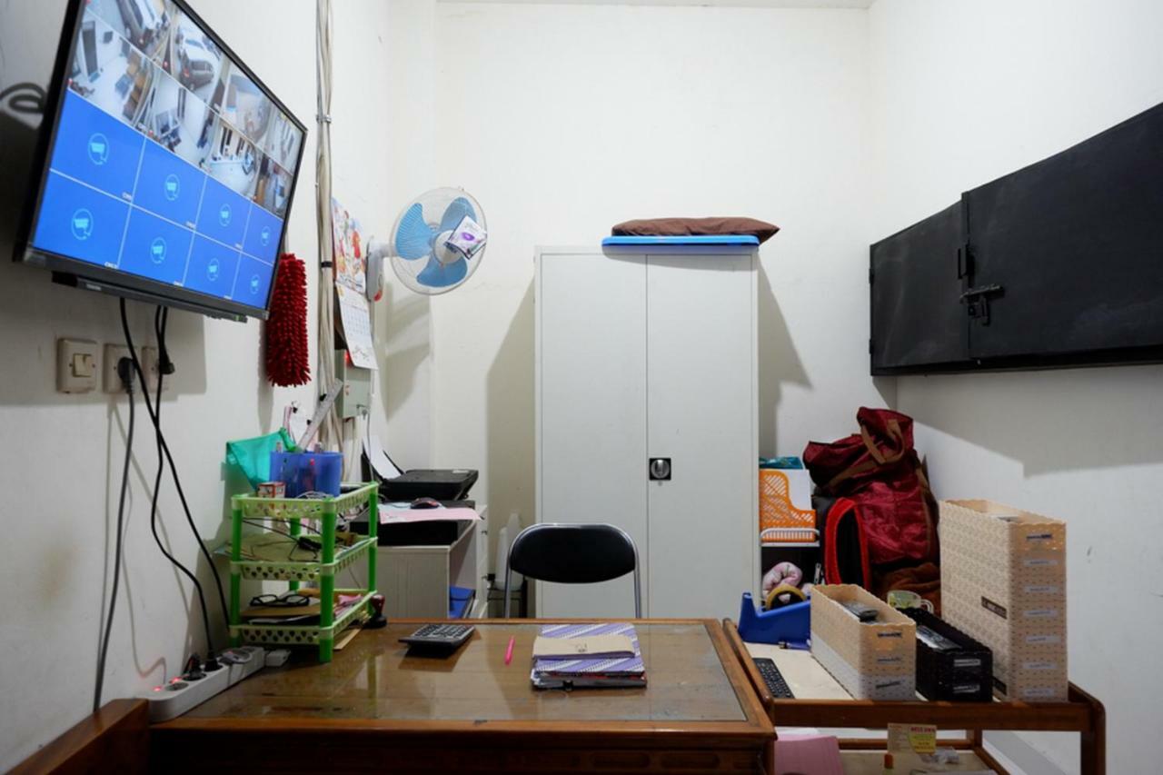 Reddoorz Near Living Plaza Purwokerto Hotel Exterior foto