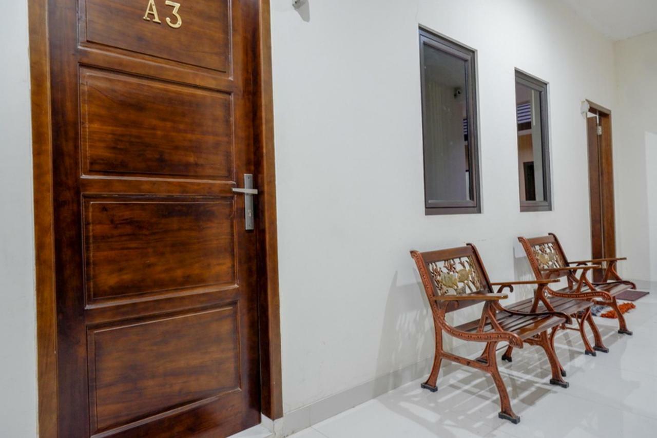 Reddoorz Near Living Plaza Purwokerto Hotel Exterior foto